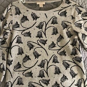 LOFT Black and Gray Crew Neck Sweater with tulip Print 🌷